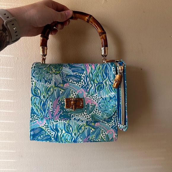 Lilly Pulitzer Handbags - Lilly Pulitzer Top Handle Bag + Wallet Botanical Green Holiday in the Sun